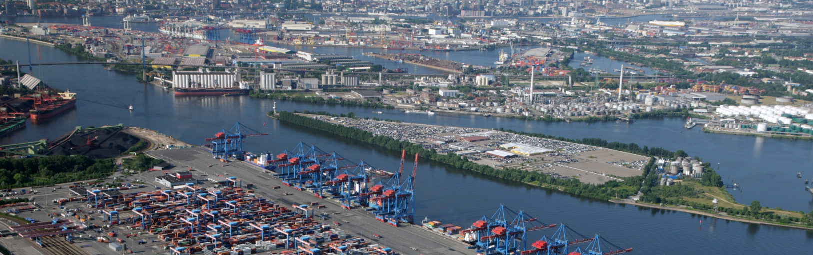 hamburg port.jpg